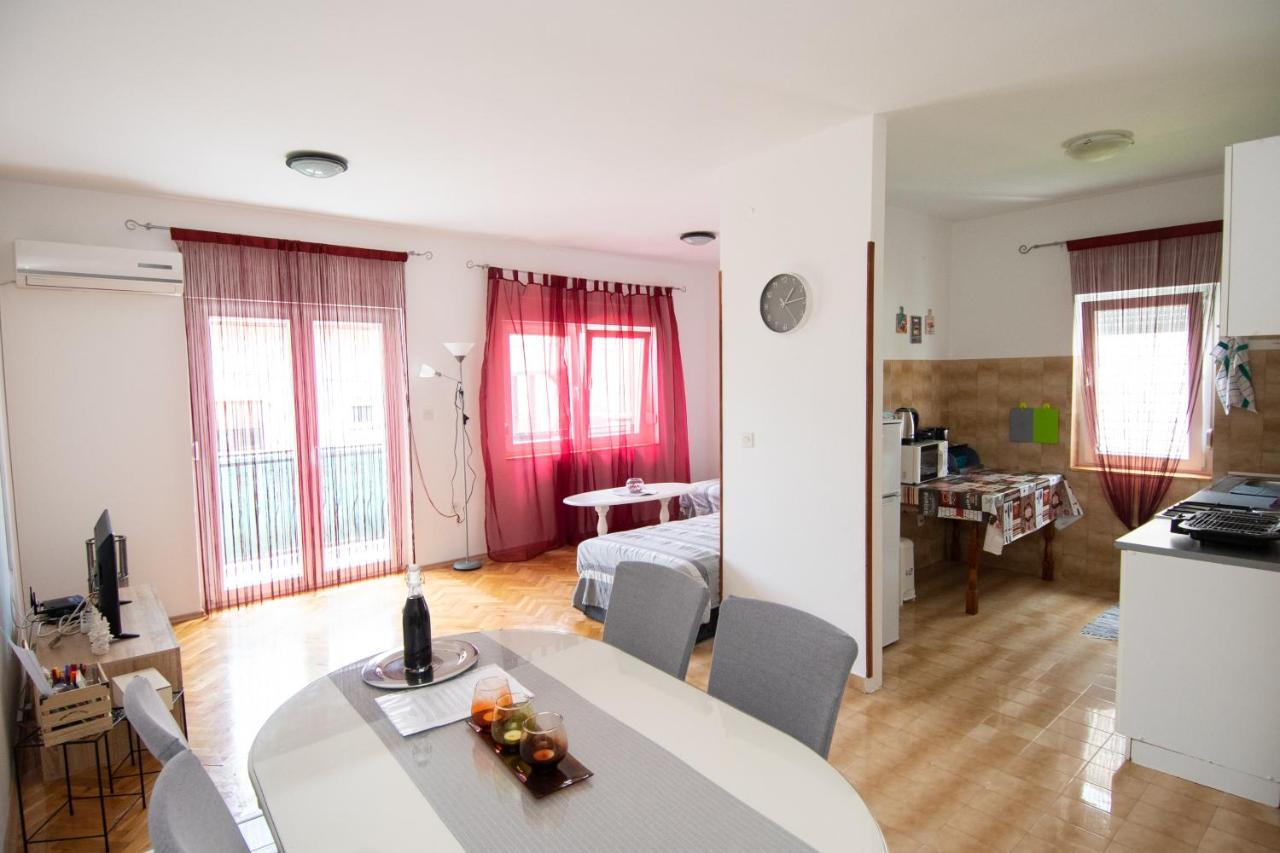 Apartmani Ivana Kastela Luaran gambar