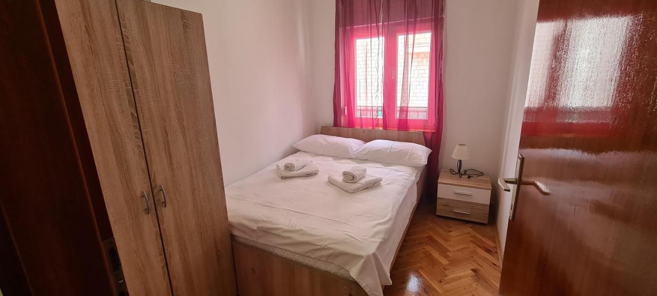 Apartmani Ivana Kastela Luaran gambar