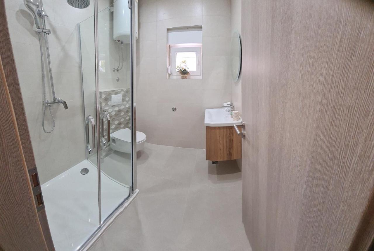 Apartmani Ivana Kastela Luaran gambar